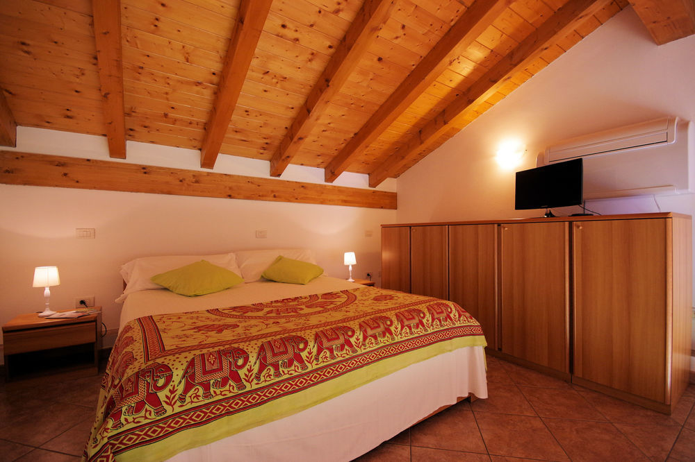 Residence Celeste Mezzegra Εξωτερικό φωτογραφία